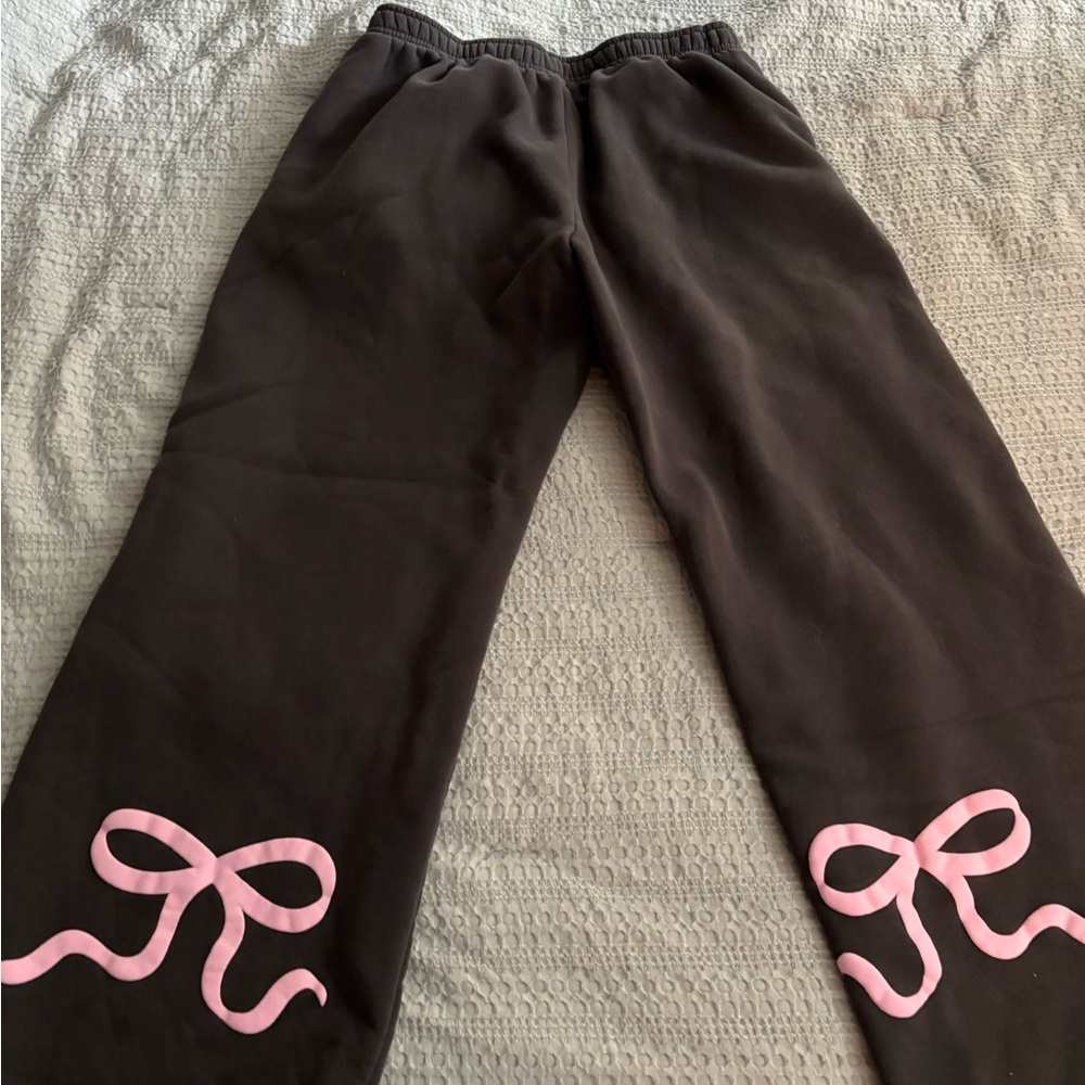 Edikted gray Sweatpants with Pink  bows